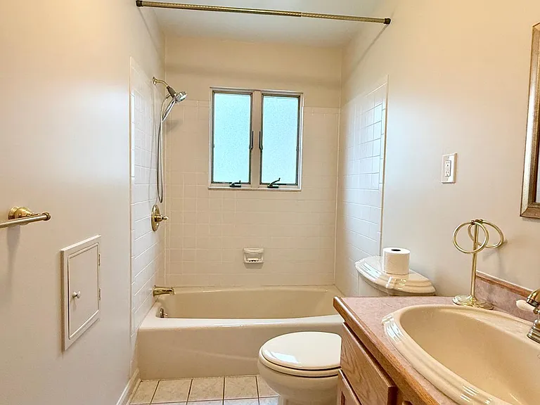 24522 Hass St — Photo 6