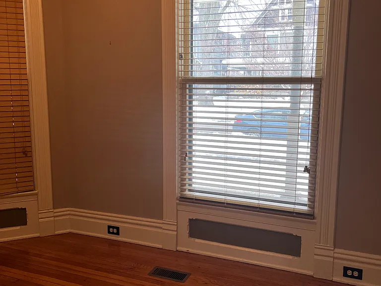 255 Charles Ave SE #1 — Photo 10