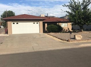 1705 Buena Vista Ct, Alamogordo, NM 88310