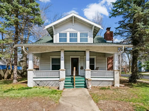 118 E William St, Monticello, IL 61856