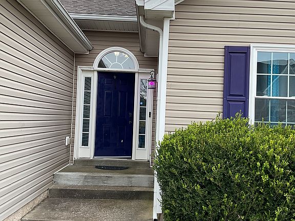 2nd image of 1640 Broad Cir