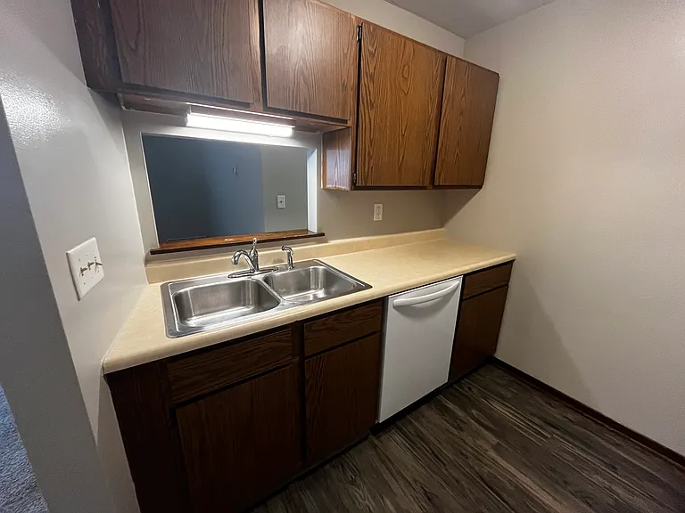 709 Fieldstone Ct #11 — Photo 3