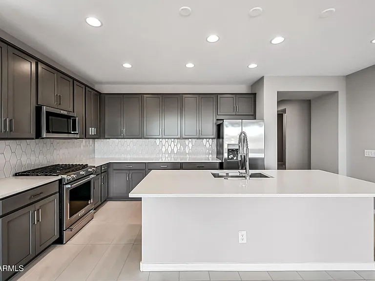 7144 W Coles Rd — Photo 8
