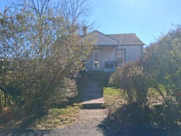 932 Duke St, Marion, VA 24354