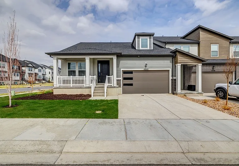 4642 W Hemsworth Ln #1 — Photo 1
