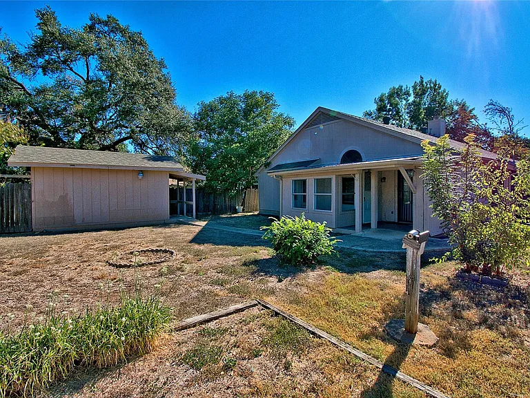 1105 Forest Oaks Path — Photo 29