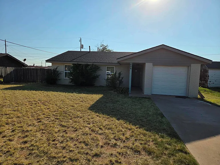 604 Beckley Dr — Photo 1