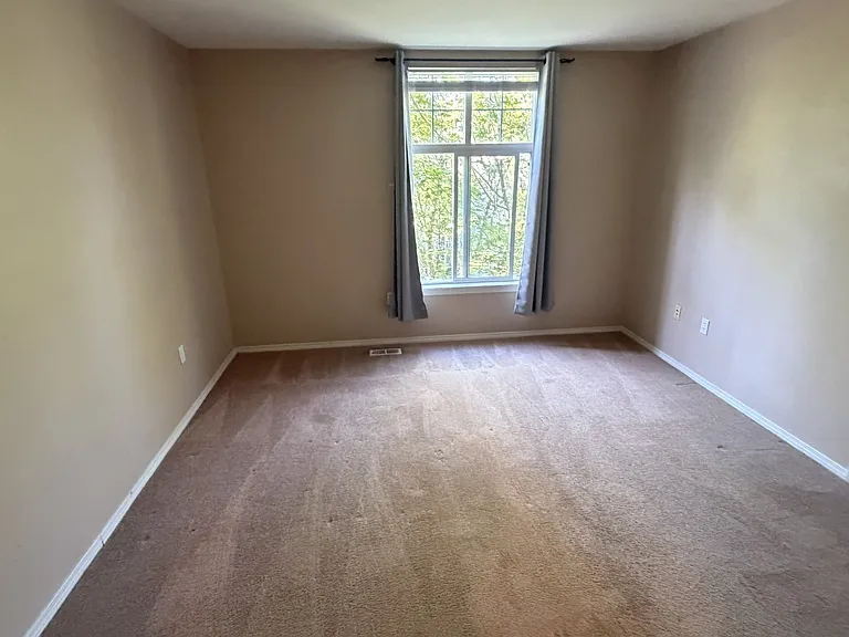 22651 NE 4th Pl — Photo 27