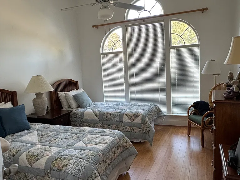 613 Cherry St — Photo 31