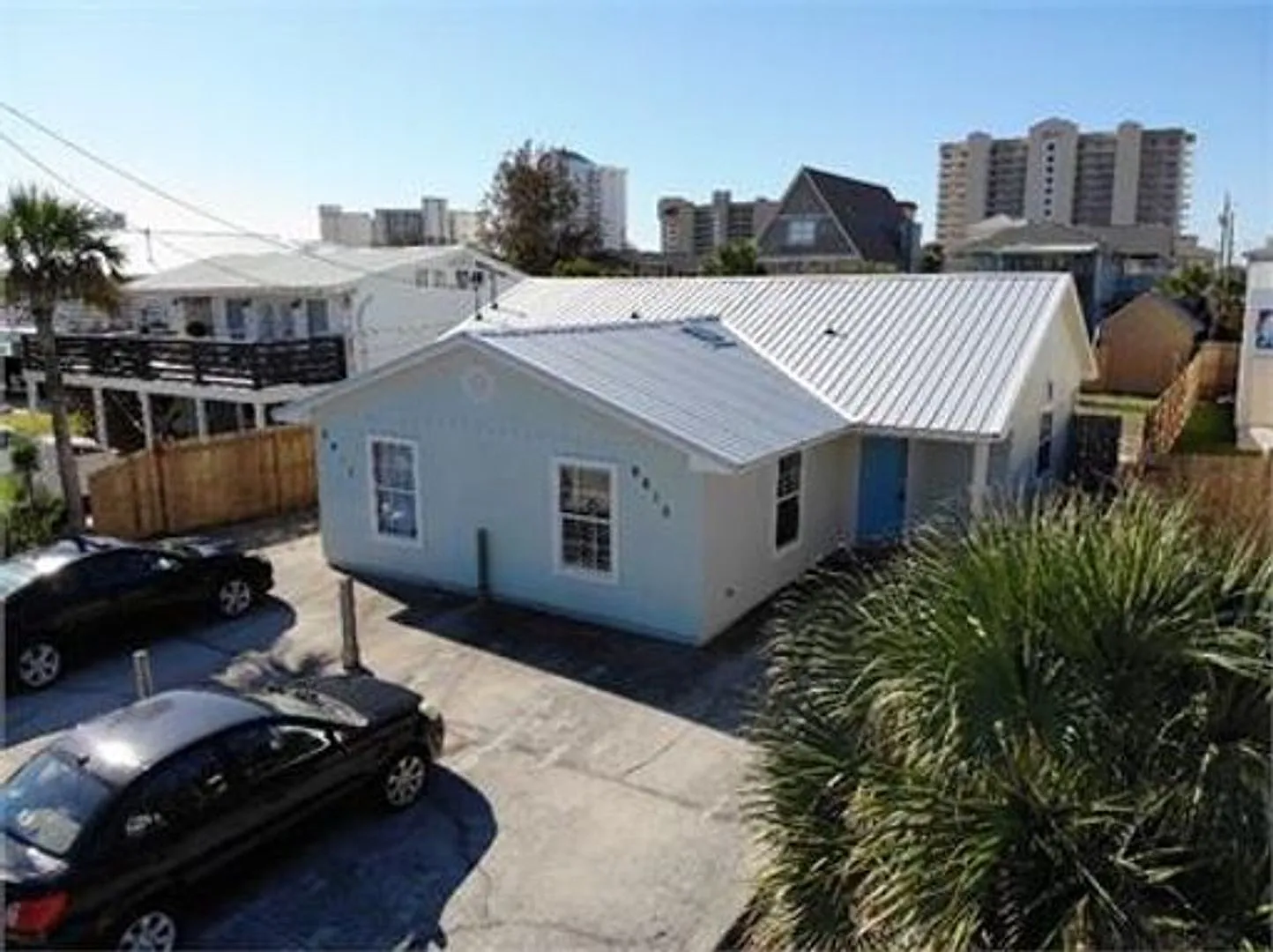 6613 & 6615 Sunset Avenue (Duplex) — Photo 3