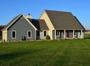 10493 Copper Cove Dr, Fort Wayne, IN 46835