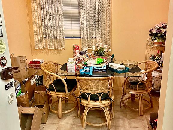 4th image of 3521 Environ Boulevard #505
