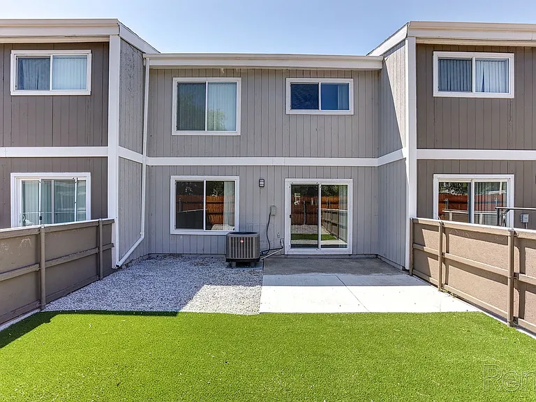 WIllowbrook Apartments — Photo 6