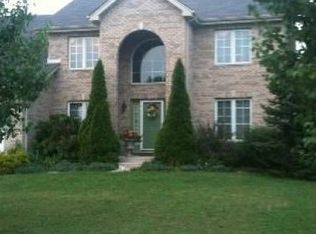 510 Danbury Dr, Oswego, IL