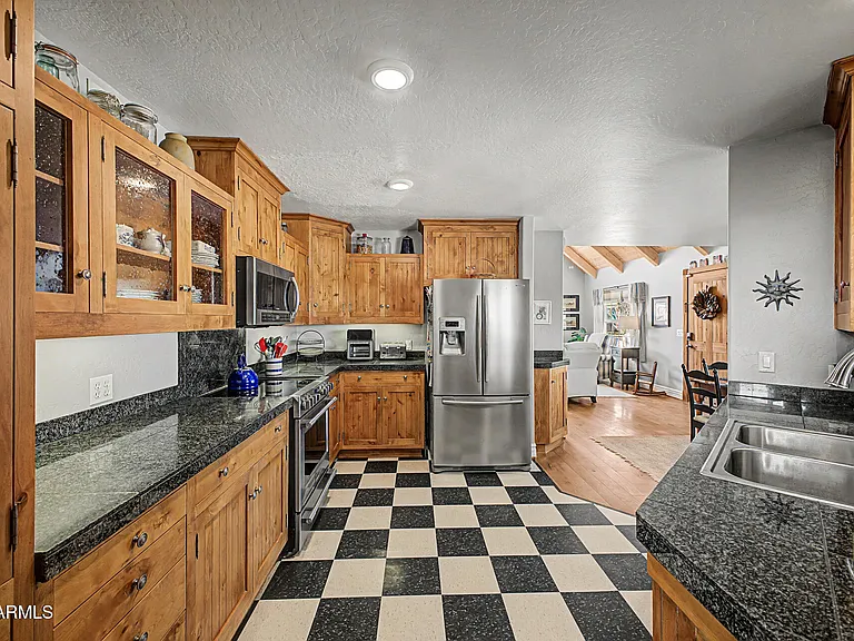 1935 E Tanya Rd — Photo 18