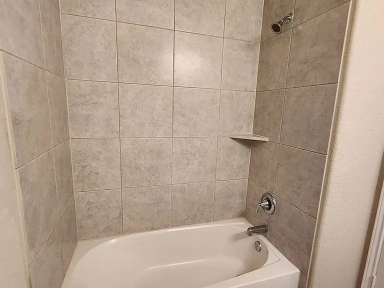 1221 Old FM 306 — Photo 16