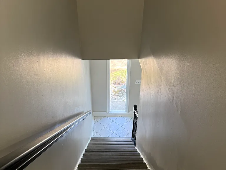 6221 Hibiscus Ave — Photo 35