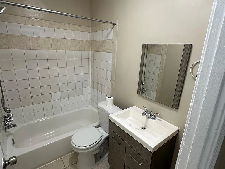 1720 R St SE — Photo 10