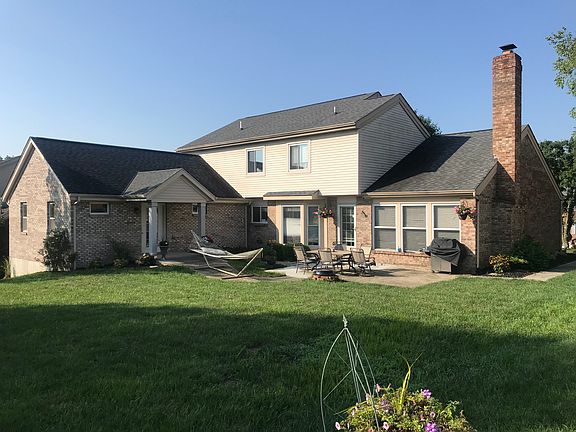 2nd image of 104 Farmdale Ct