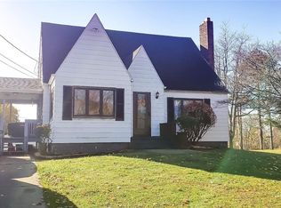 1325 Cherry Hill Rd, Ellwood City, PA 16117