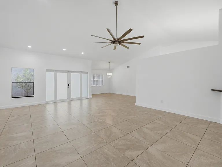 9033 NW 47th Ct — Photo 22