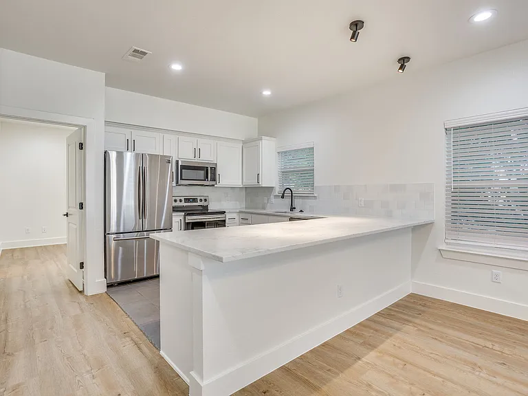 3211 Forest Park Blvd — Photo 14