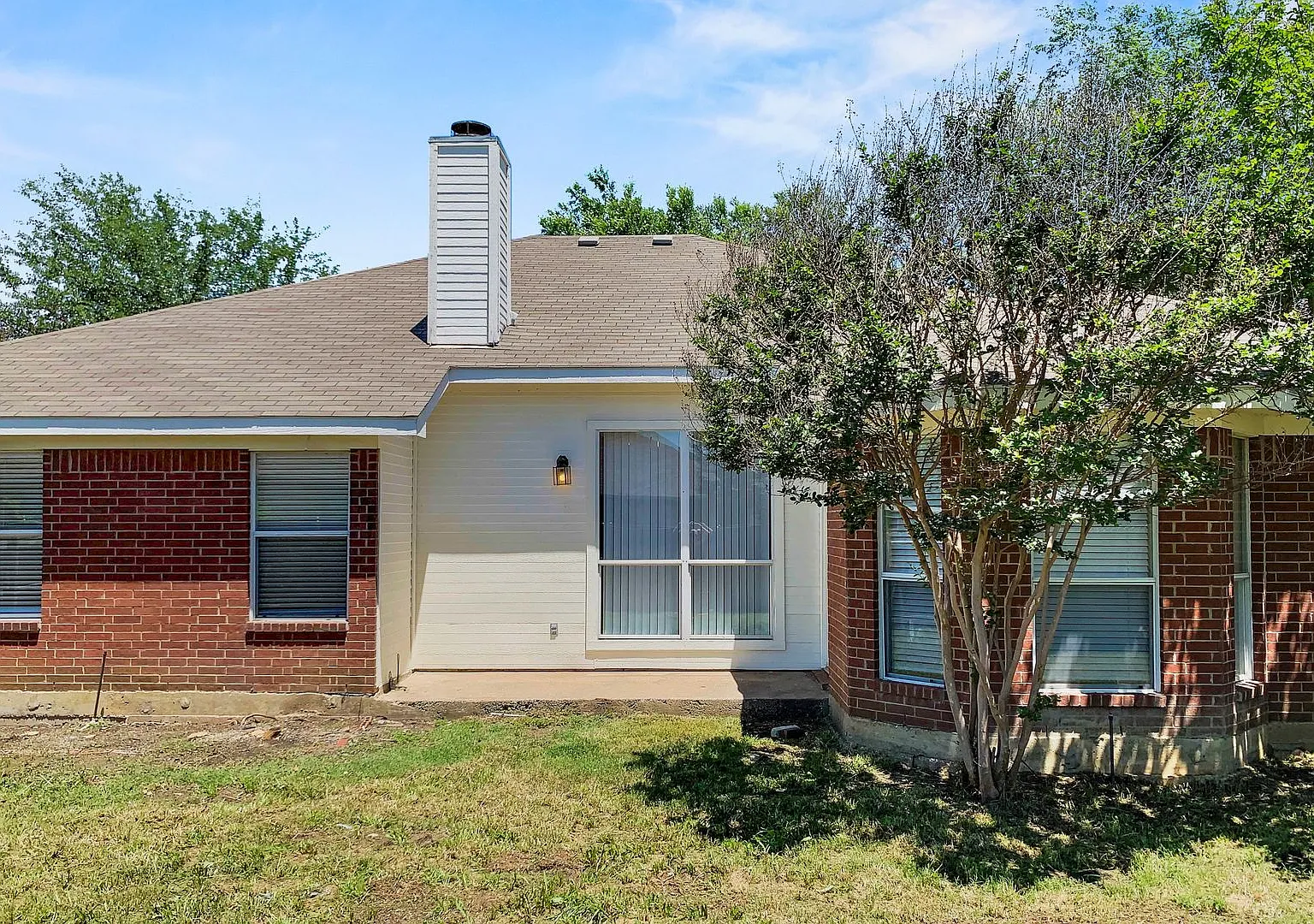 Charming 4-Bedroom Home in Mansfield ISD! — Photo 3