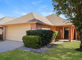 3000 Huntington Ct, Waxahachie, TX 75165