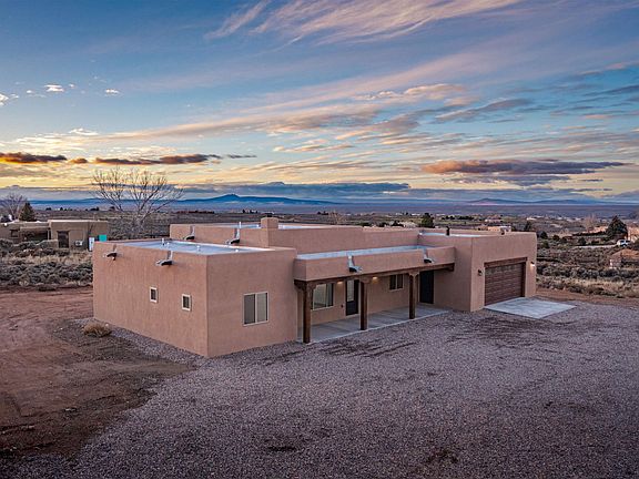 2nd image of 12 Vista Linda Rd