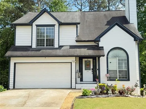 210 Paris Dr, Lawrenceville, GA 30043