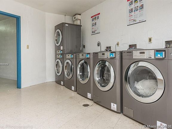5th image of 100 Bayview Dr APT 804