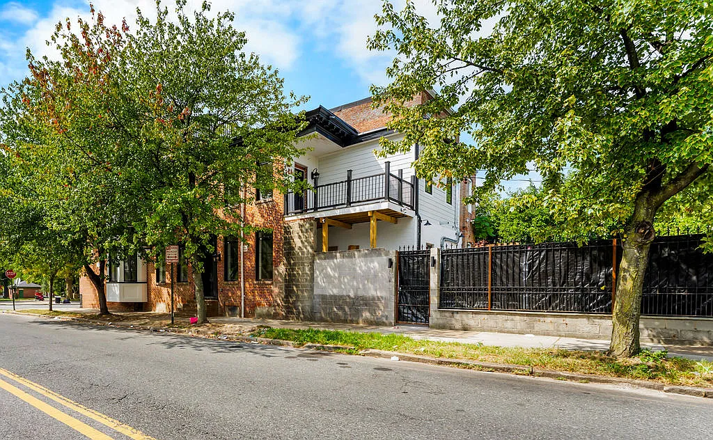 1100 W Lafayette Ave — Photo 3