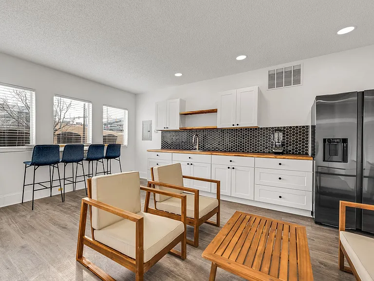 Vivo Living Charlotte (Tryon) — Photo 17
