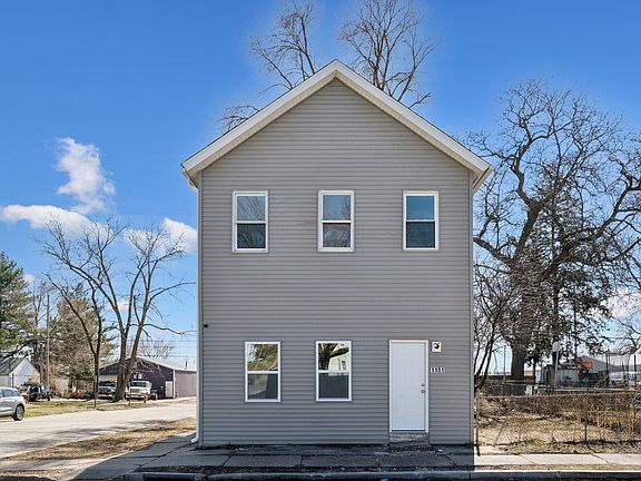 2nd image of 1101 W 6th St