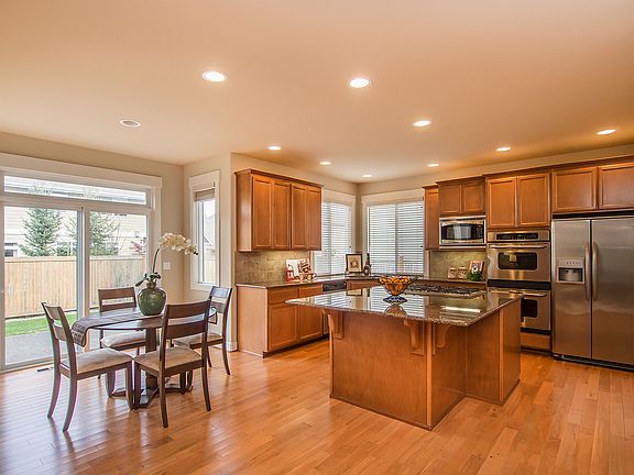 5th image of 27528 SE 28th Ct