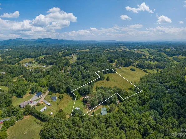 102 Pickens Rd, Weaverville, NC 28787