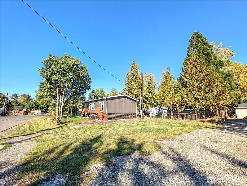 5th image of 902 97th Street E
