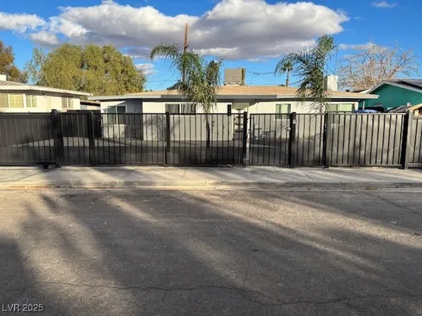 321 Beaumont St, Las Vegas, NV 89106
