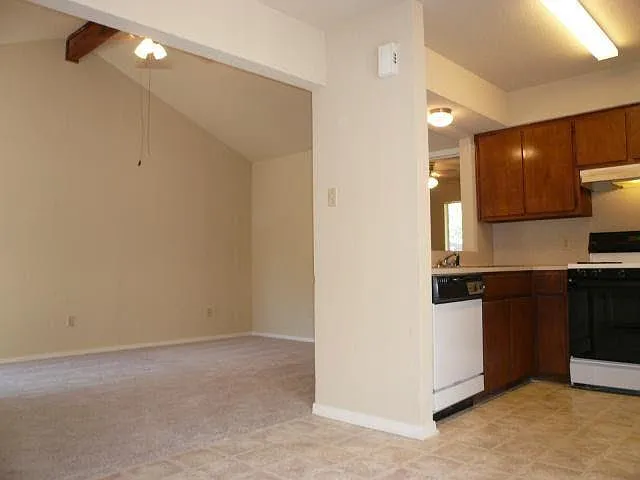 2116 Gaston Place Dr — Photo 8