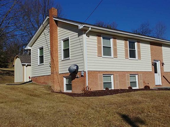 2nd image of 240 Tanglewood Dr