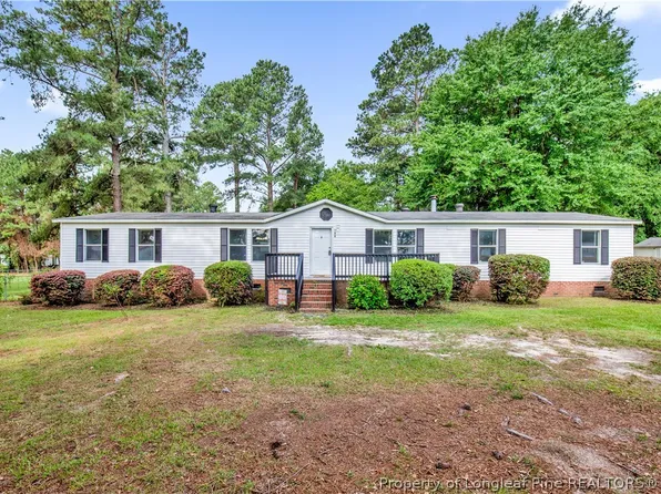 122 Huckabee St, Raeford, NC 28376