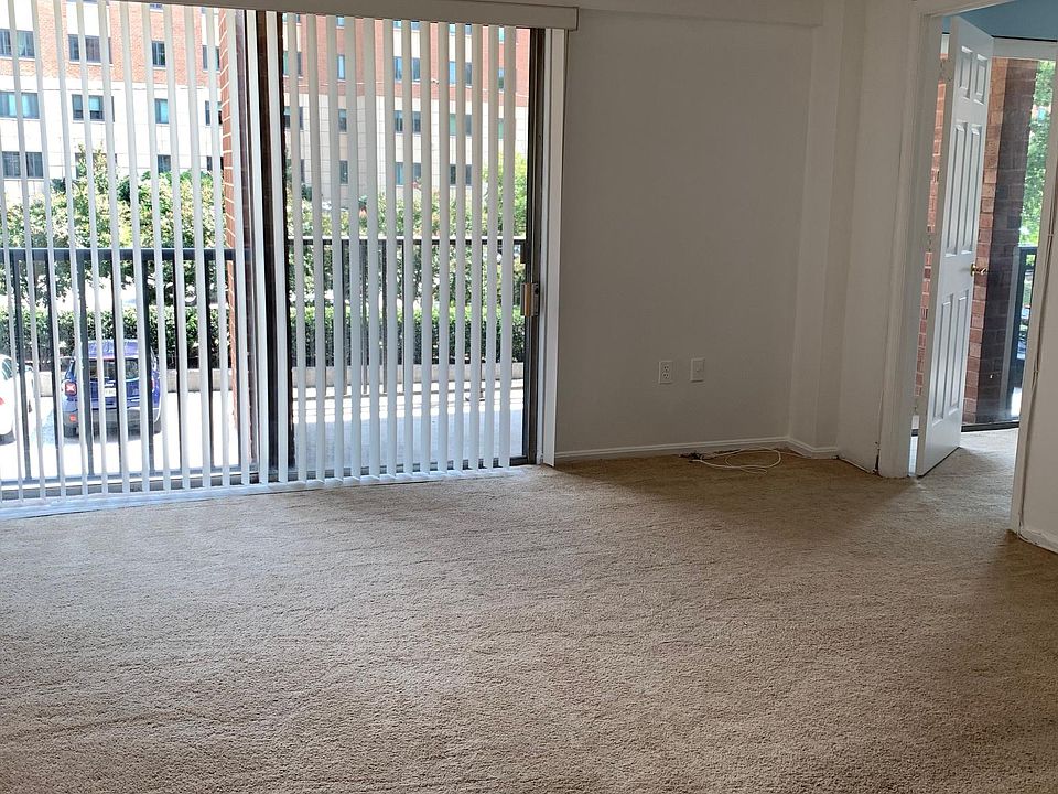 1st image of 1300 Army Navy Dr APT 119