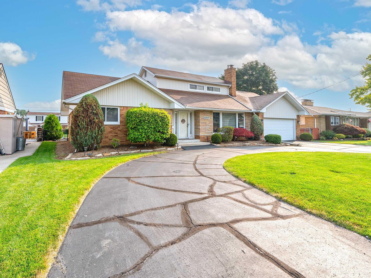 22507 Lakecrest St, Saint Clair Shores, MI 48081 Zillow