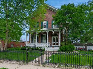 210 N Main St, Walcott, IA 52773