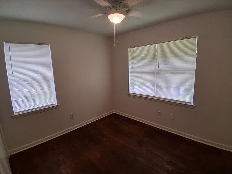 5321 Spencer Ln — Photo 8