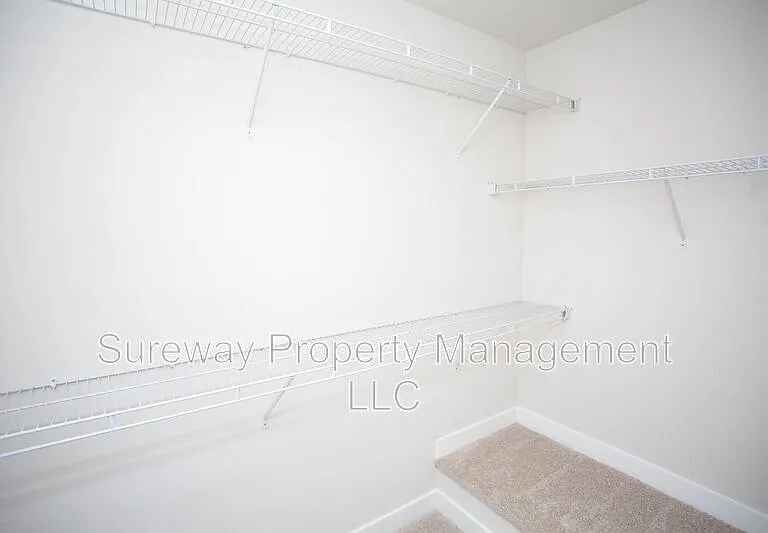 8 Foxwood Dr — Photo 28