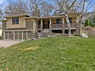 220 Glenbrook Rd N, Wayzata, MN 55391