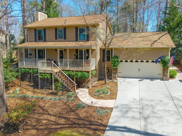 10028 Bora Bora Dr, Tega Cay, SC 29708