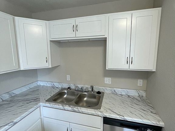 3rd image of 102 N 5th St #7