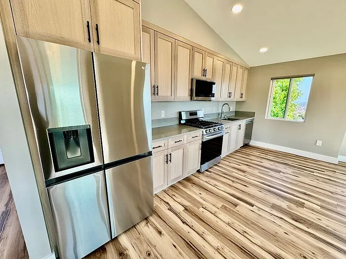 3720 Trenton Ave — Photo 6